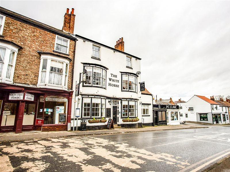 Hotel Oyo The White Horse, Ripon North Yorkshire Exterior foto